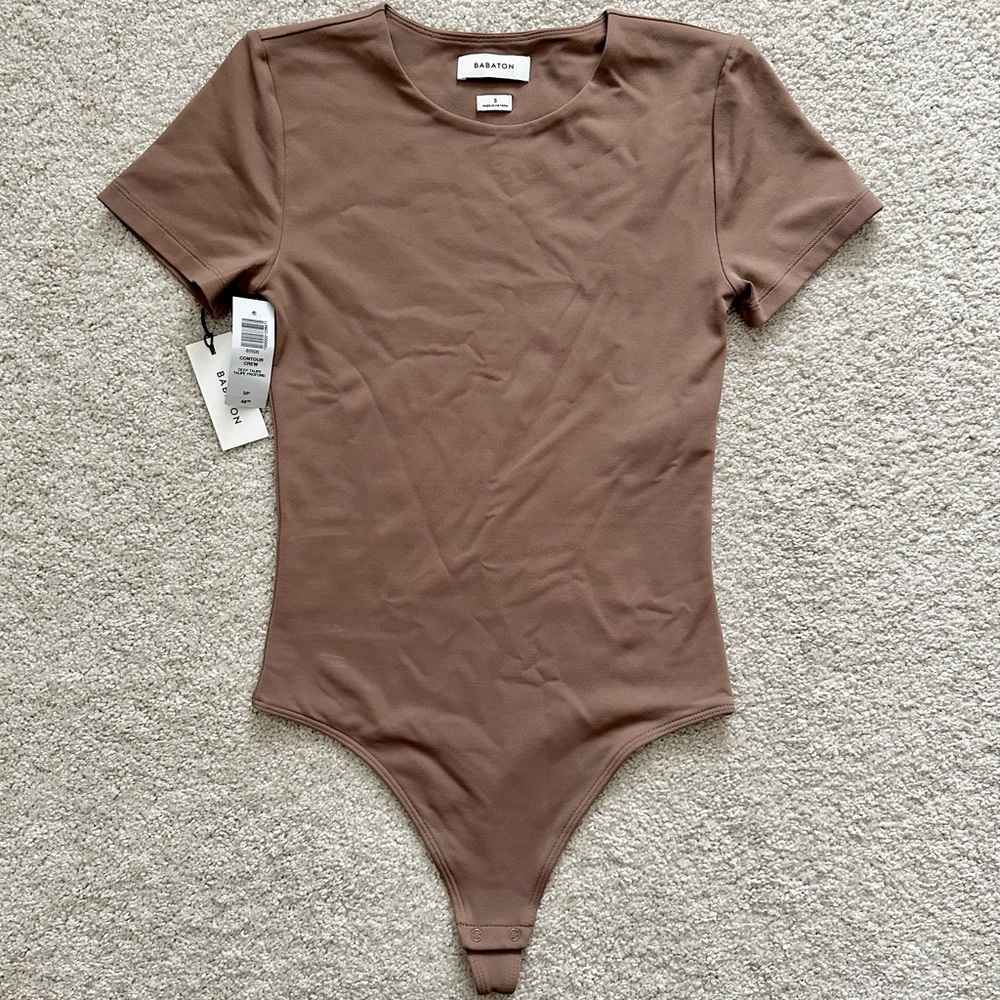 BNWT Aritzia Babaton Contour Crew Shortsleeve Bodysuit